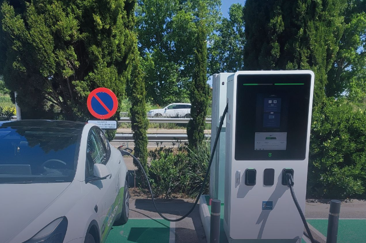 New Fast Charging Station By PowerGo