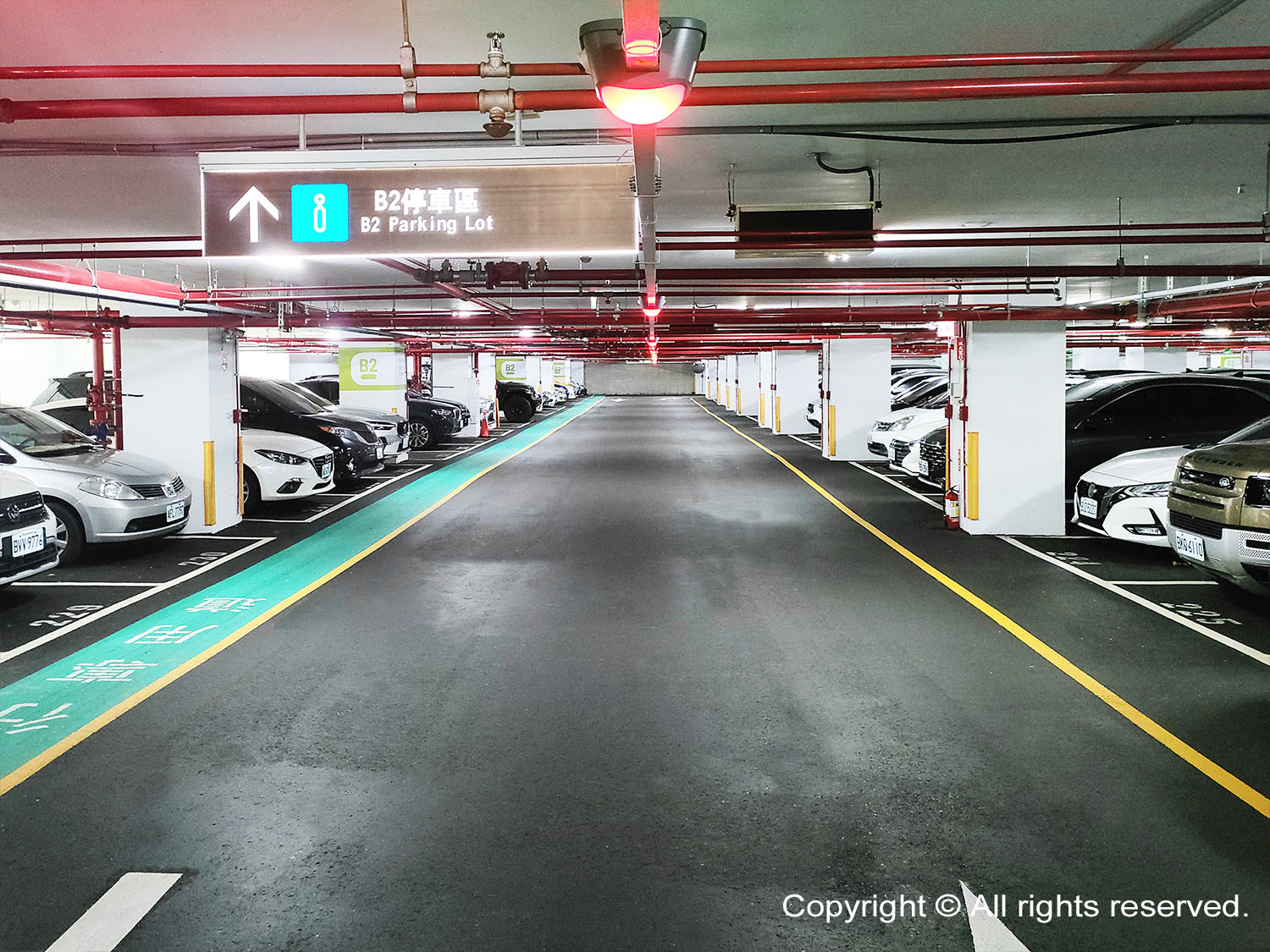 Zhonghe Jichui Elementary School Parking Lot